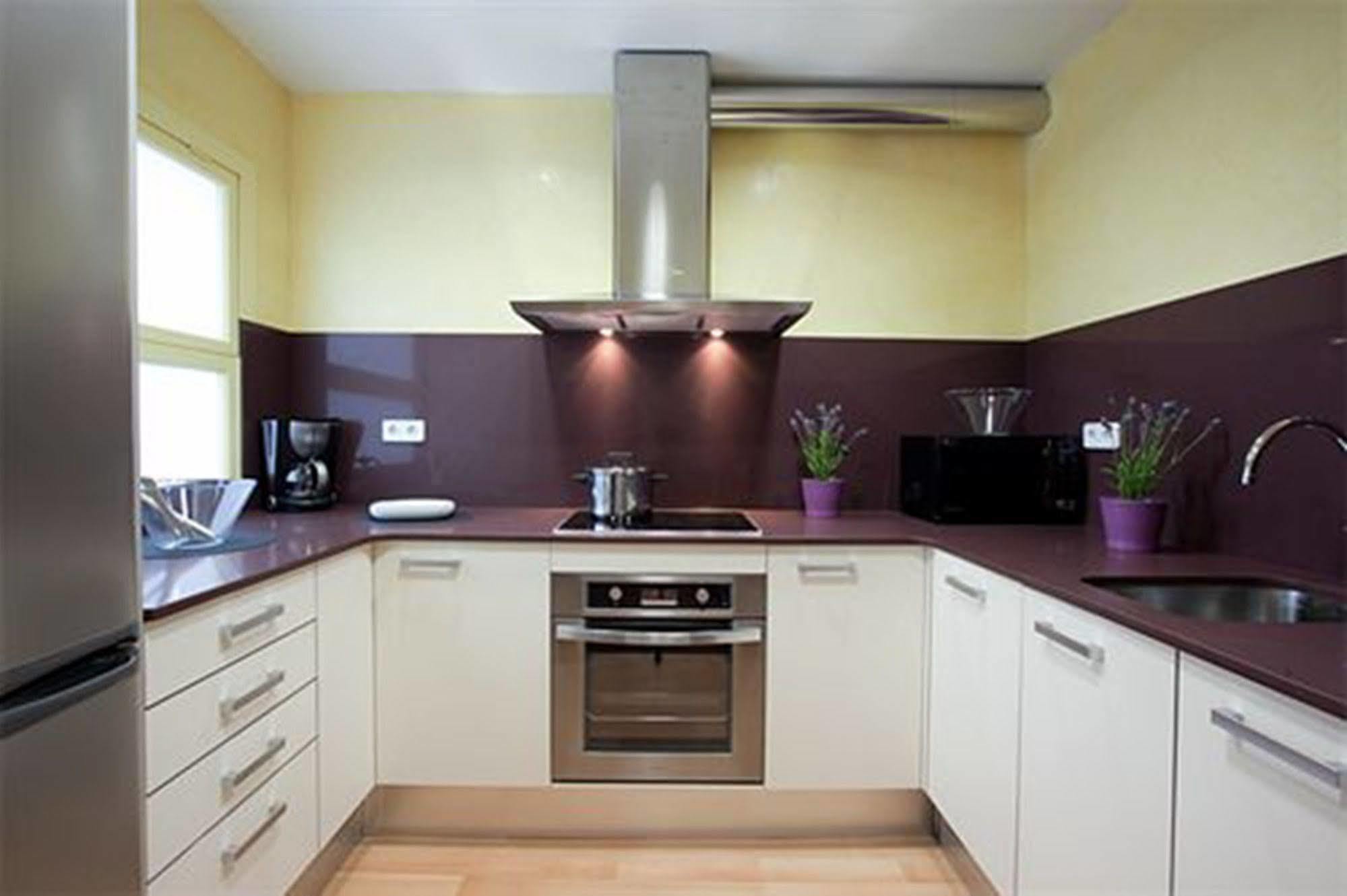 Rent Top Apartments Near Plaza De Catalunya Barcelona Eksteriør billede