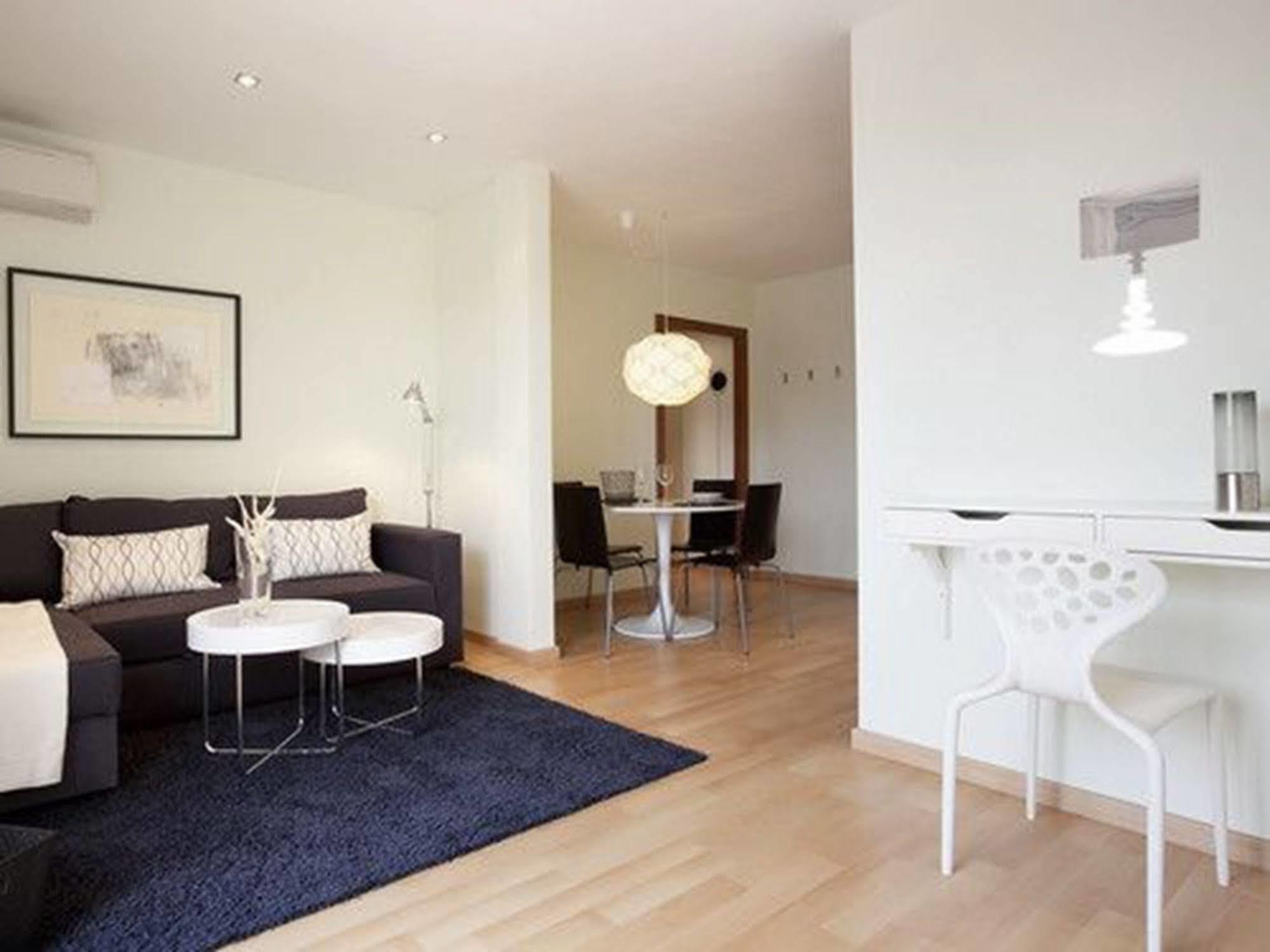 Rent Top Apartments Near Plaza De Catalunya Barcelona Eksteriør billede