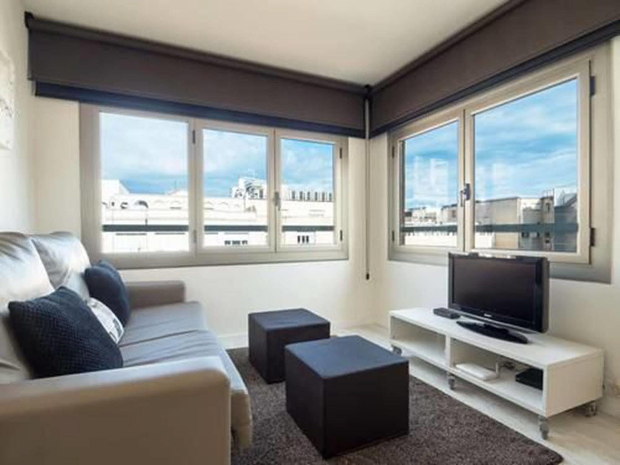 Rent Top Apartments Near Plaza De Catalunya Barcelona Eksteriør billede