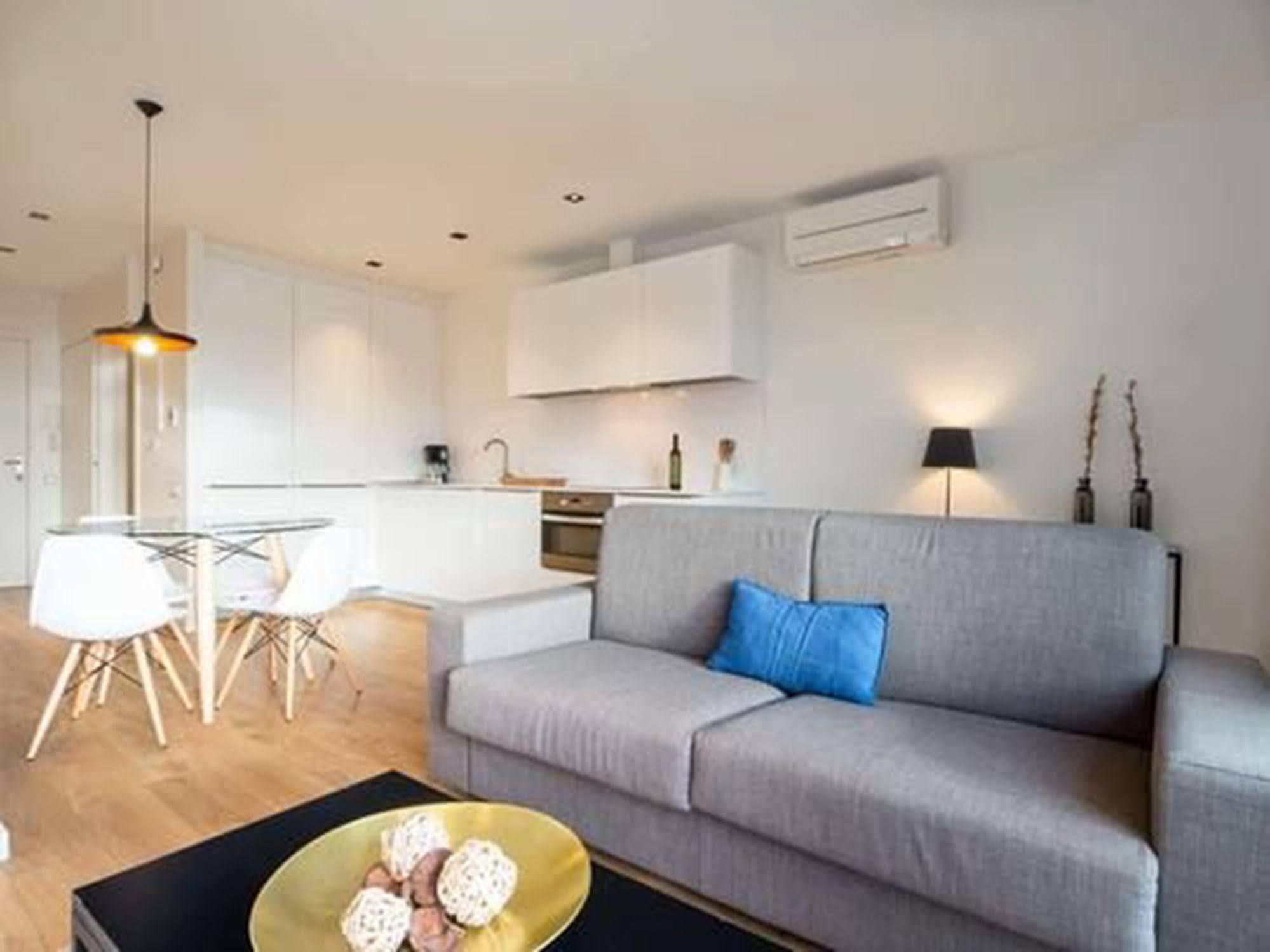Rent Top Apartments Near Plaza De Catalunya Barcelona Eksteriør billede