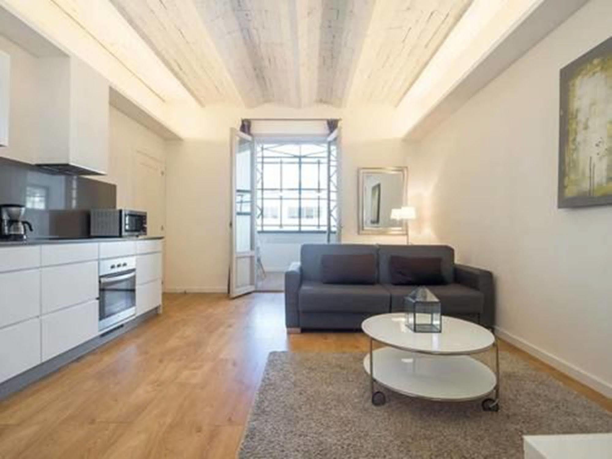 Rent Top Apartments Near Plaza De Catalunya Barcelona Eksteriør billede