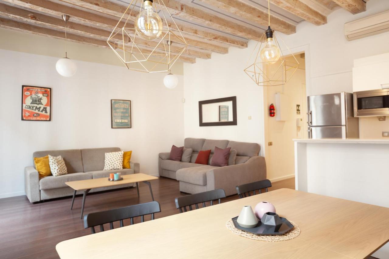 Rent Top Apartments Near Plaza De Catalunya Barcelona Eksteriør billede