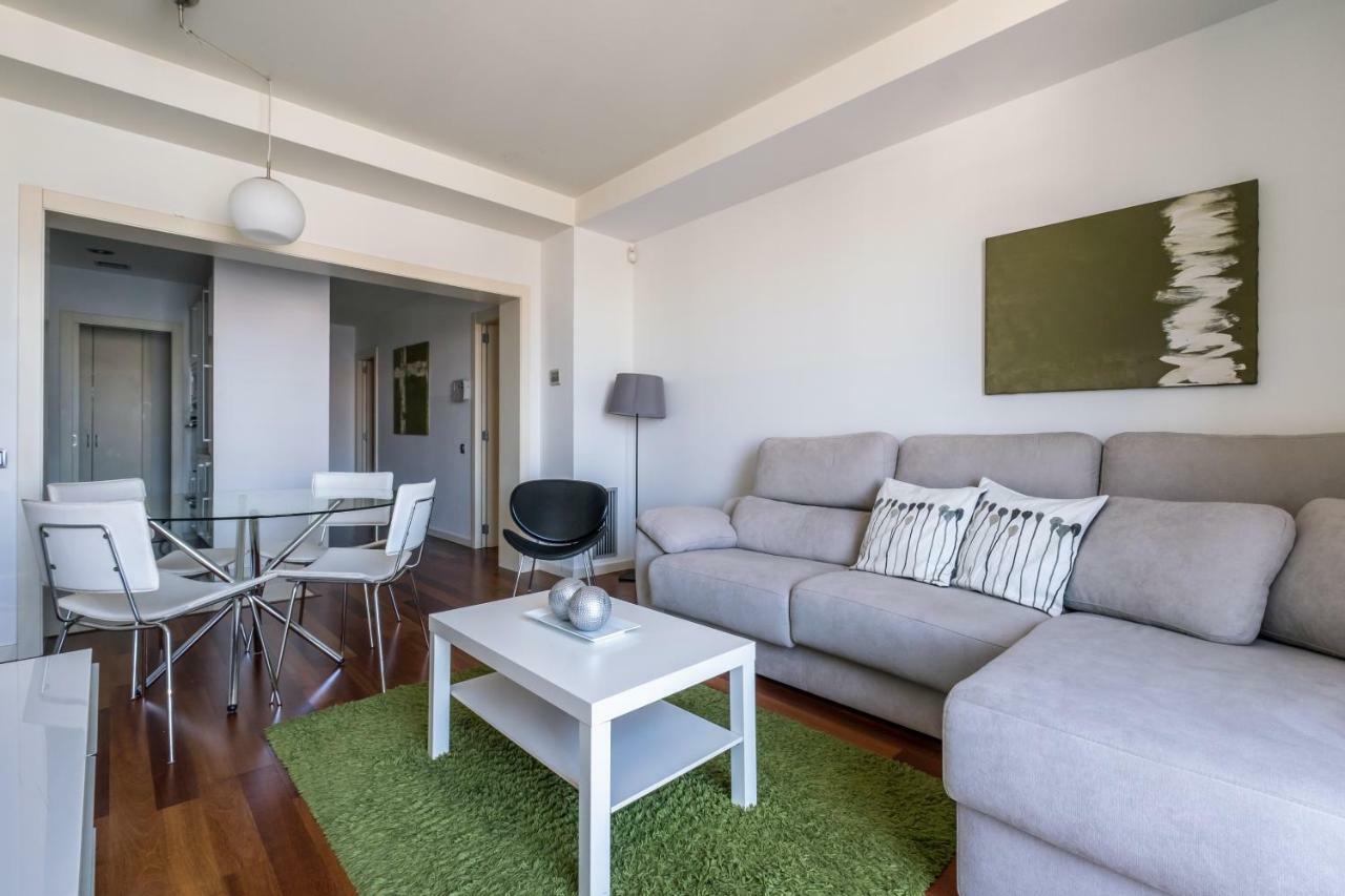 Rent Top Apartments Near Plaza De Catalunya Barcelona Eksteriør billede