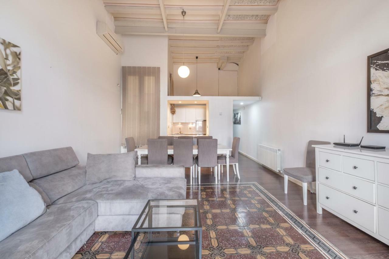 Rent Top Apartments Near Plaza De Catalunya Barcelona Eksteriør billede
