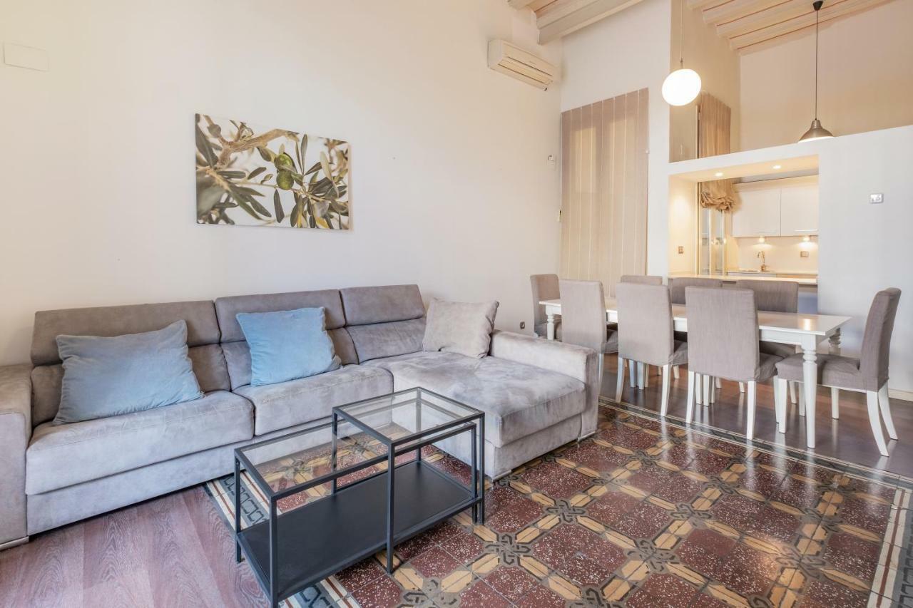 Rent Top Apartments Near Plaza De Catalunya Barcelona Eksteriør billede